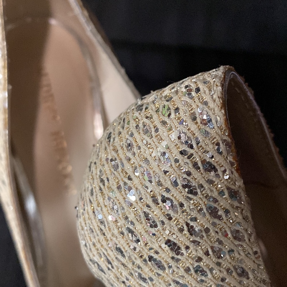 Audrey Brooke peep toe ivory and silver heels - Picture 3 of 5